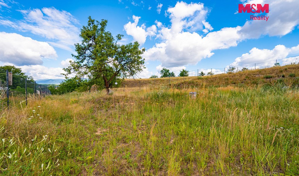 Prodej stavebního pozemku 1 184 m², Hostomice – náhled fotky 5