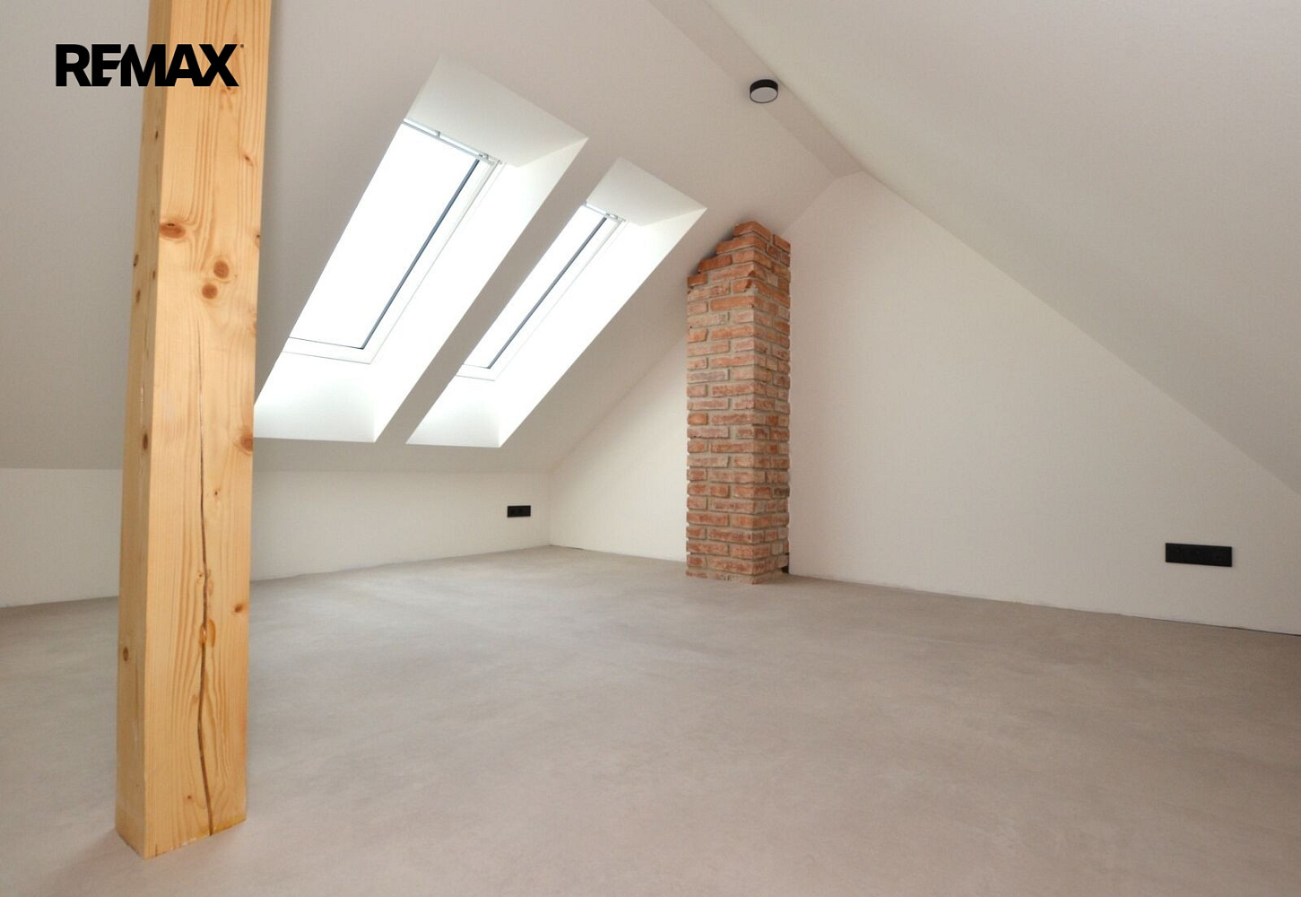 Pronájem bytu atypického 73 m² – fotografie 4