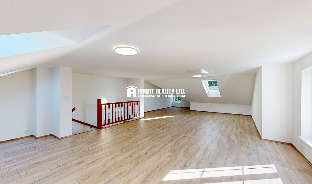 Prodej domu 213 m² s pozemkem 316 m², Praha – náhled fotky 19