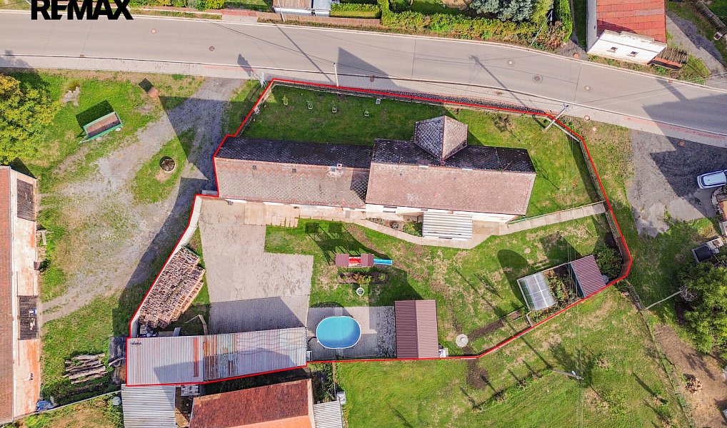 Prodej domu 220 m² s pozemkem 1 917 m², Pernarec – náhled fotky 44