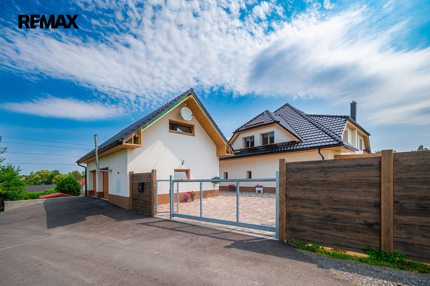 Prodej domu 350 m² s pozemkem 2 074 m² – fotografie 3
