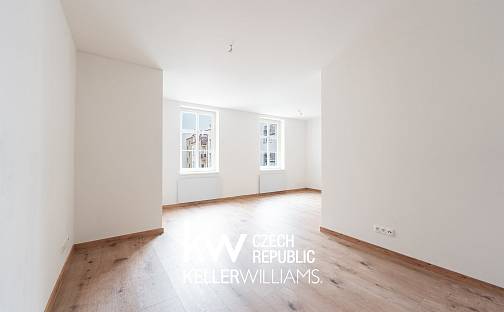 Pronájem bytu 3+1 89 m², nábřeží Jana Palacha, Karlovy Vary