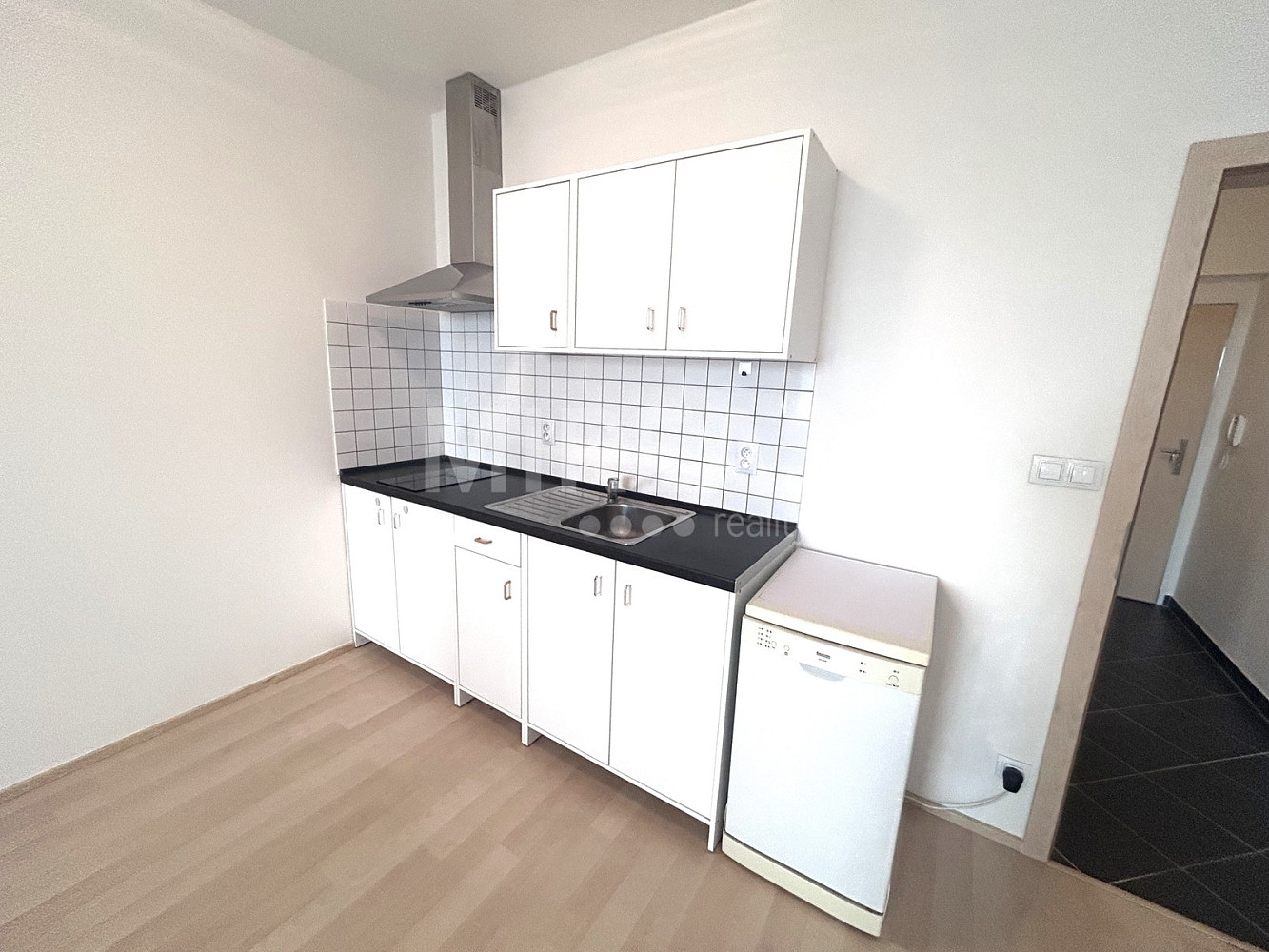 Pronájem bytu 1+kk 38 m² – fotografie 5
