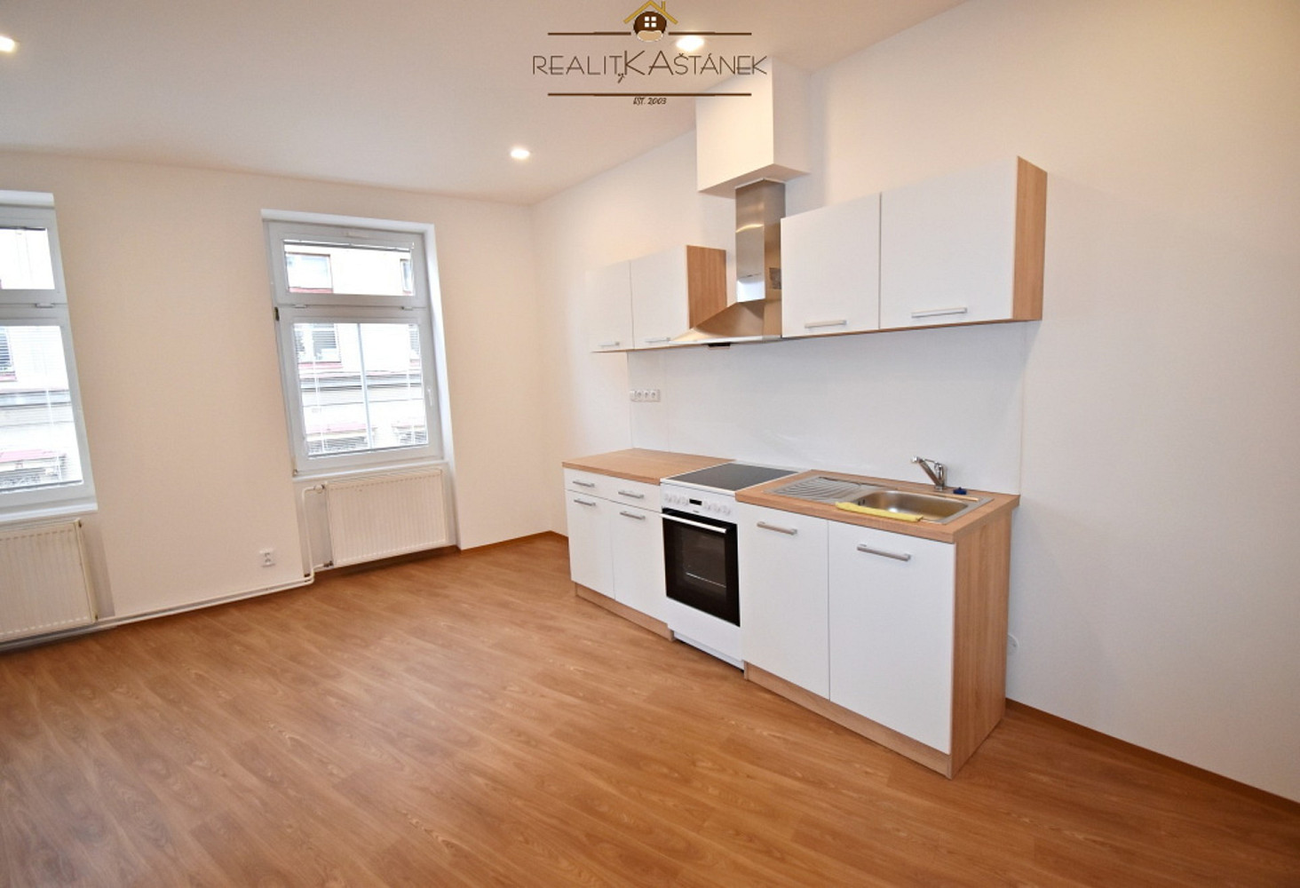 Pronájem bytu 2+1 81 m² - Widok 4