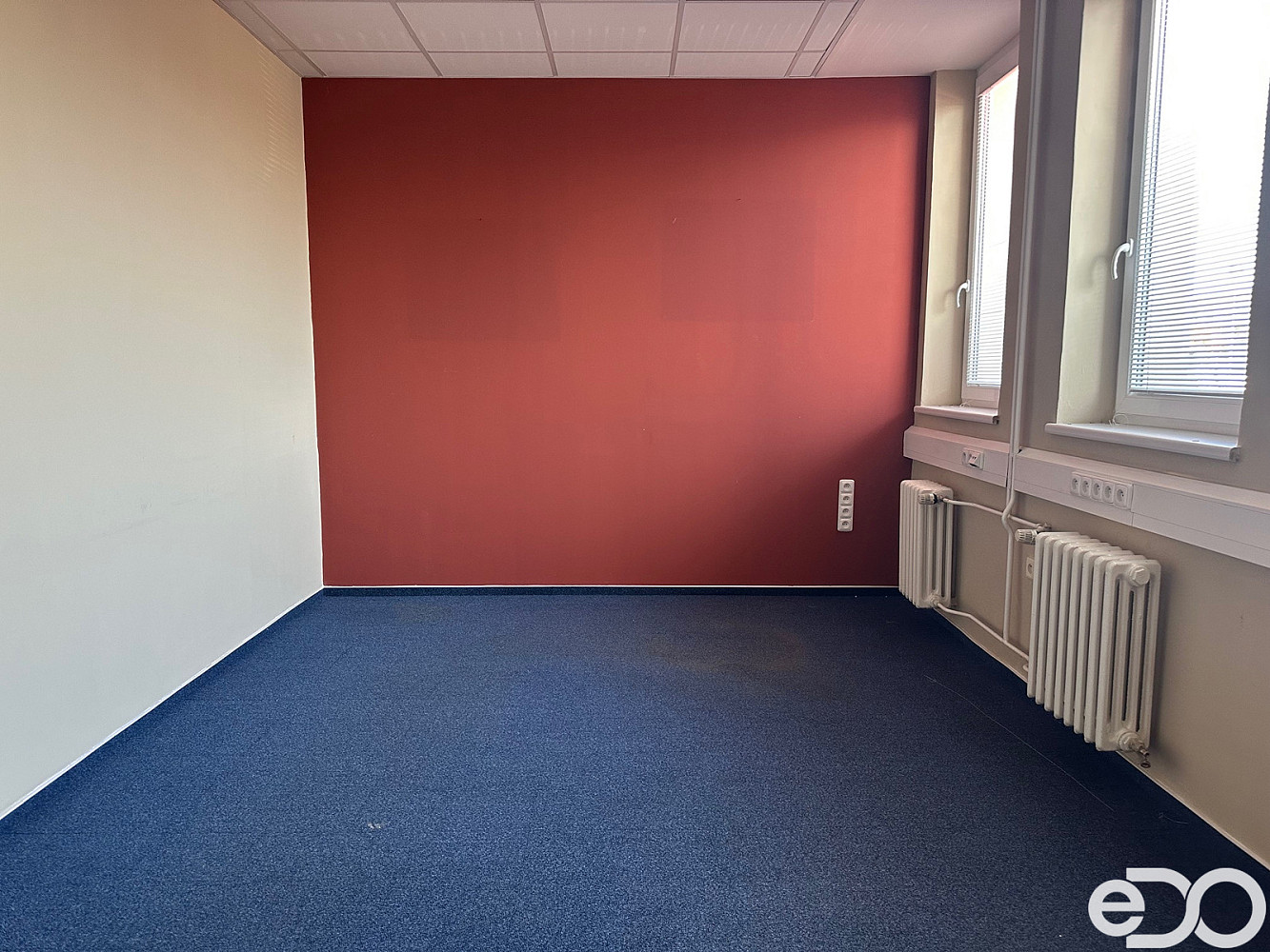 Pronájem kanceláře 360 m² – fotografie 3