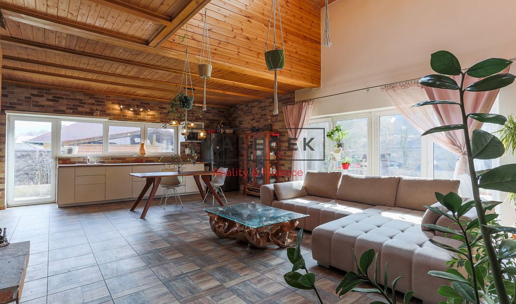 Prodej domu 258 m² s pozemkem 1 265 m², Zadní Třebaň – náhled fotky 3