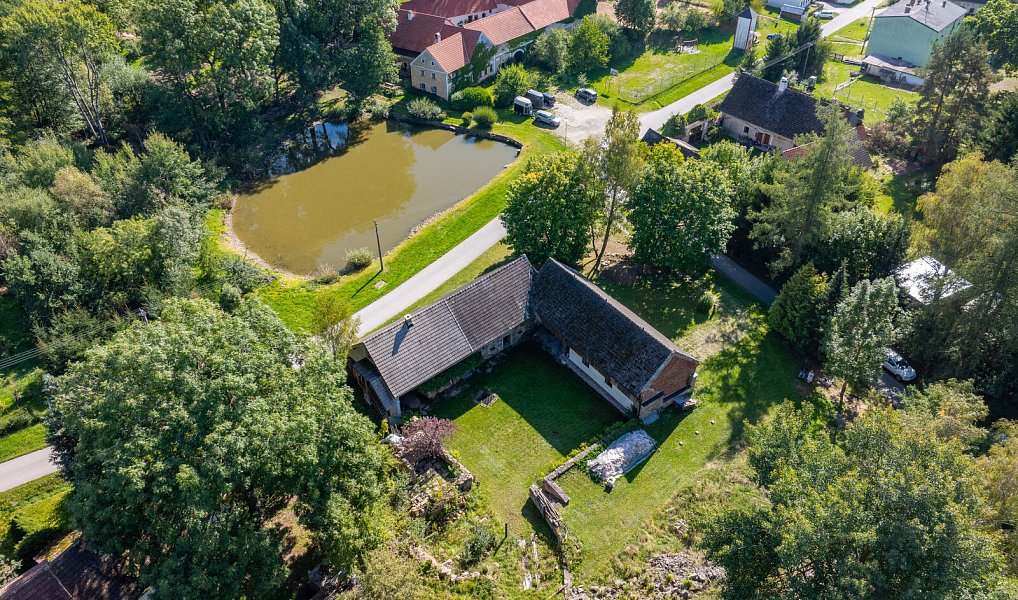 Prodej domu 252 m² s pozemkem 2 338 m², Blažejov – náhled fotky 5