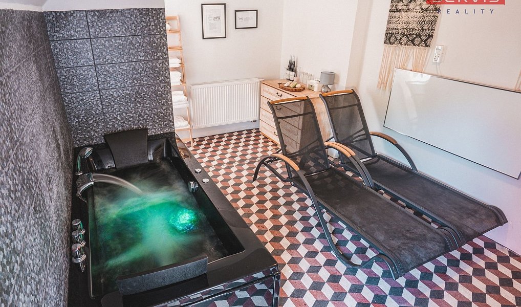 Pronájem chaty/chalupy 247 m² s pozemkem 1 065 m², Mojné – náhled fotky 23