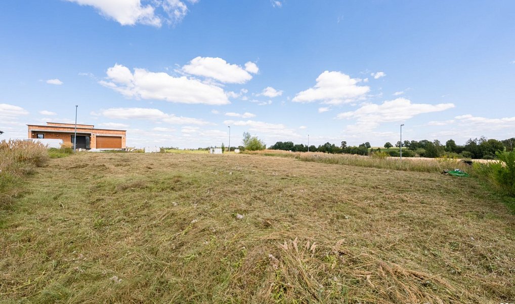 Prodej stavebního pozemku 640 m², Střítež – náhled fotky 4
