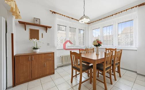 Prodej domu 290 m² s pozemkem 433 m², Mírová, Velké Bílovice, okres Břeclav