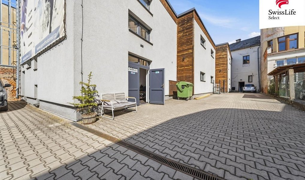 Prodej obchodních prostor 936 m², Náchod – náhled fotky 2