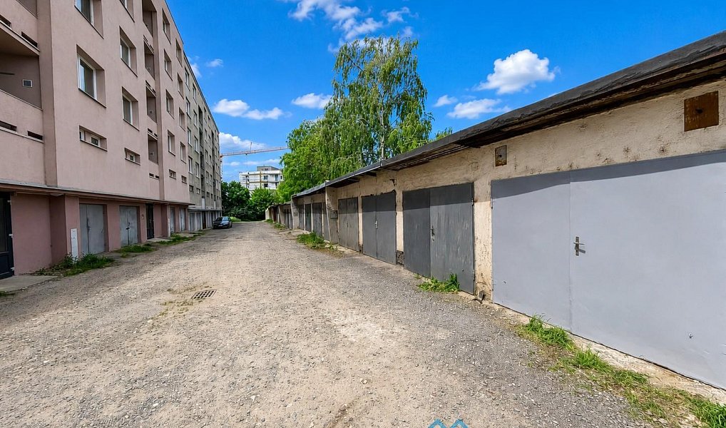 Prodej garáže s elektřinou, ul. Vančurova, Znojmo, Znojmo – náhled fotky 6