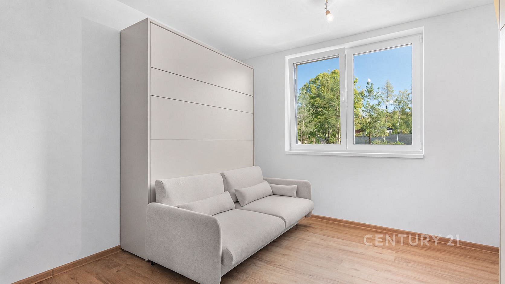 Pronájem bytu 1+kk 29 m² – fotografie 3