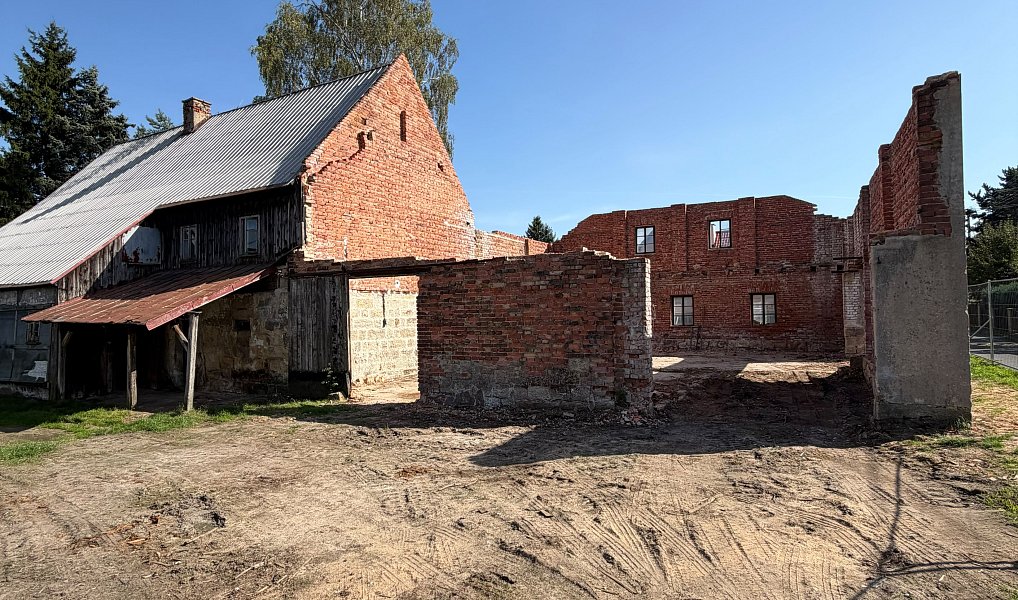 Prodej domu 1 397 m², Bynovec – náhled fotky 15
