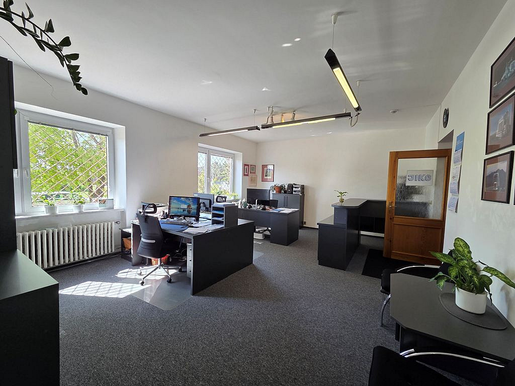 Pronájem kanceláře 78 m² – fotografie 2