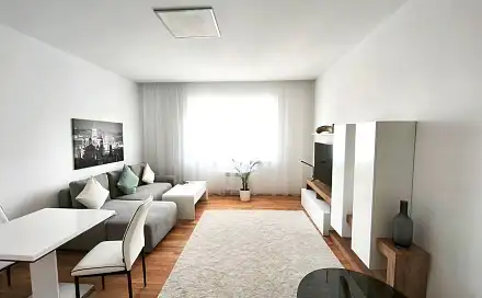 Pronájem bytu 1+kk 38 m²