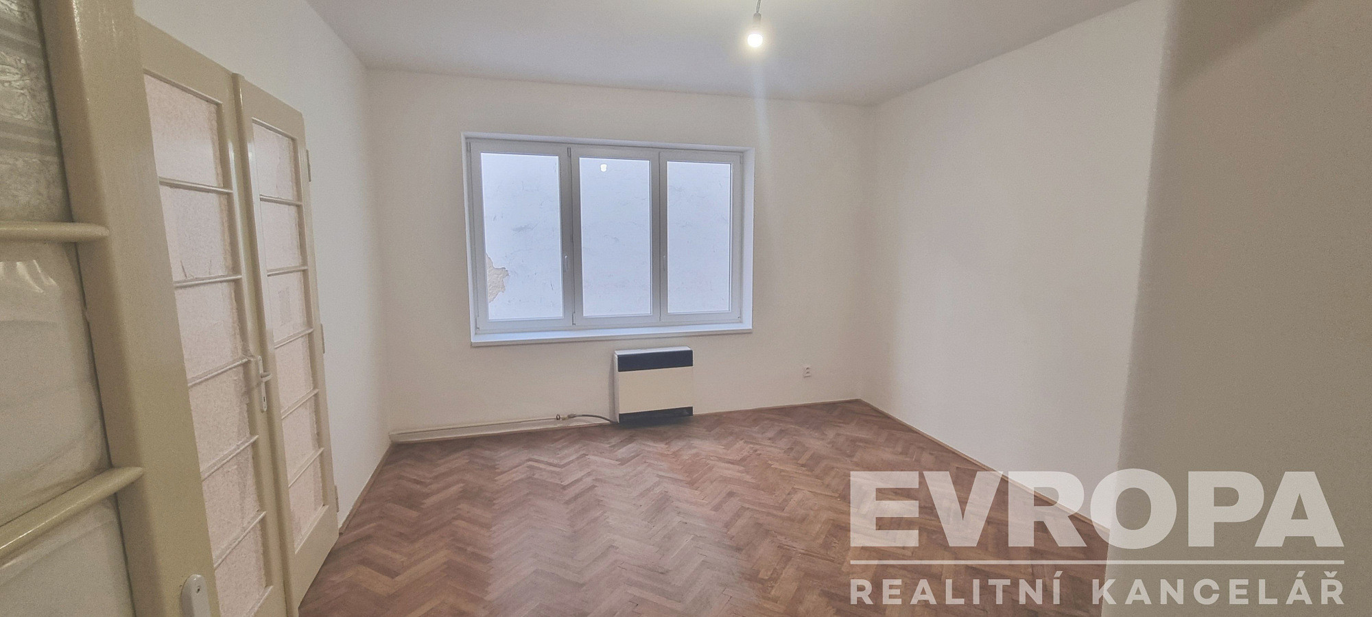 Pronájem bytu 2+1 58 m² – fotografie 3