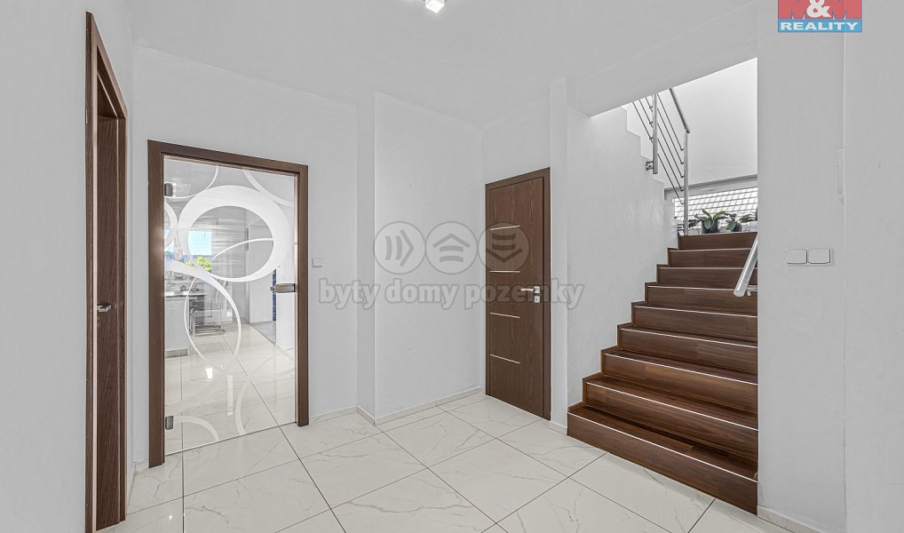 Prodej domu 206 m² s pozemkem 501 m², Vestec – náhled fotky 15