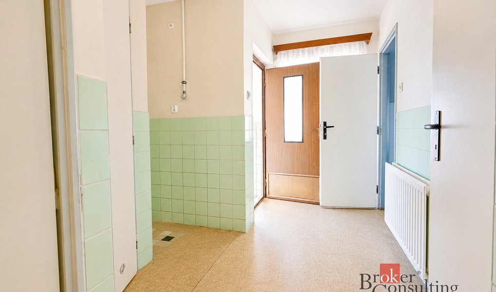Prodej domu 200 m² s pozemkem 676 m², Třemošná – náhled fotky 8