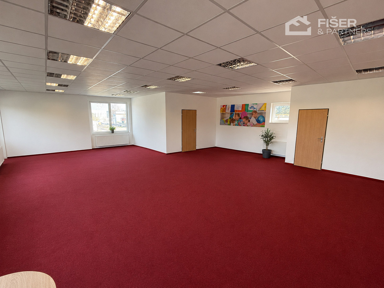 Pronájem kanceláře 154 m² – fotografie 4