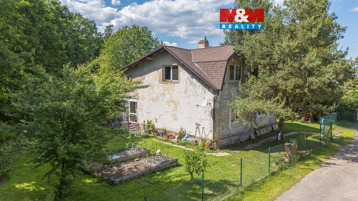 Prodej domu 190 m² s pozemkem 1 100 m²