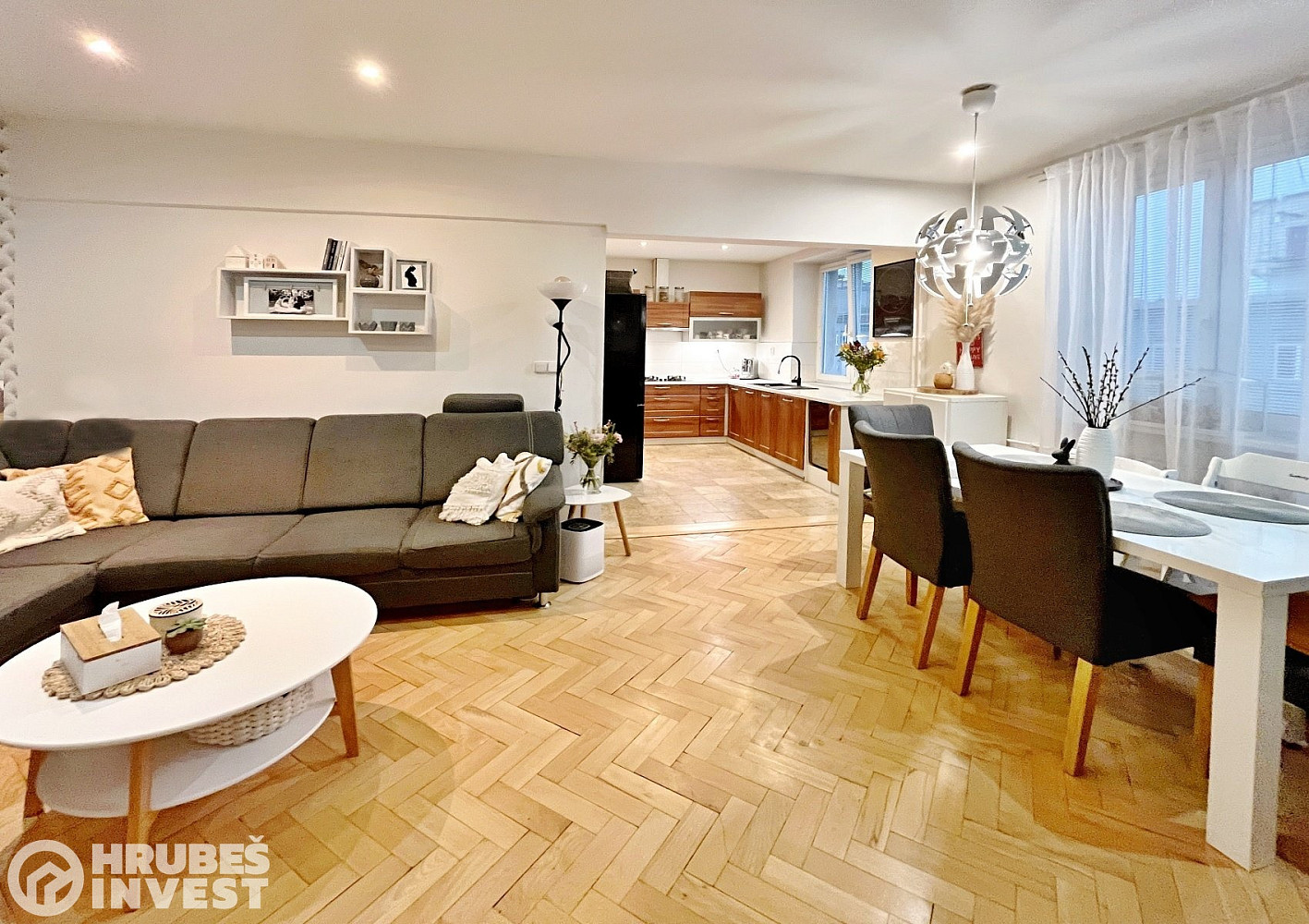 Prodej bytu 3+kk 74 m² – pohled 2