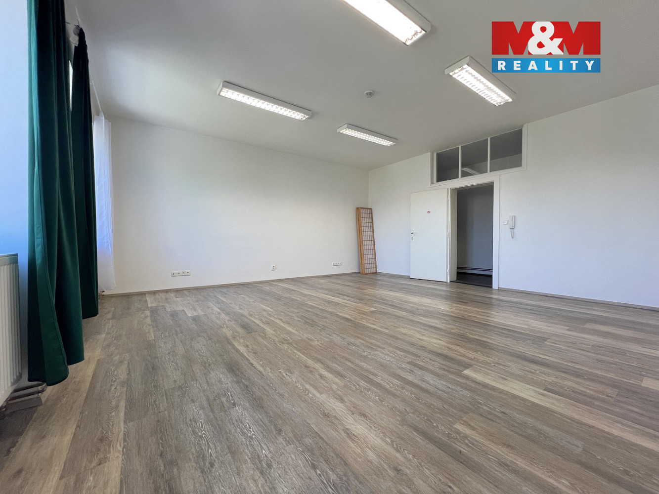 Pronájem kanceláře 34 m² — photo 2