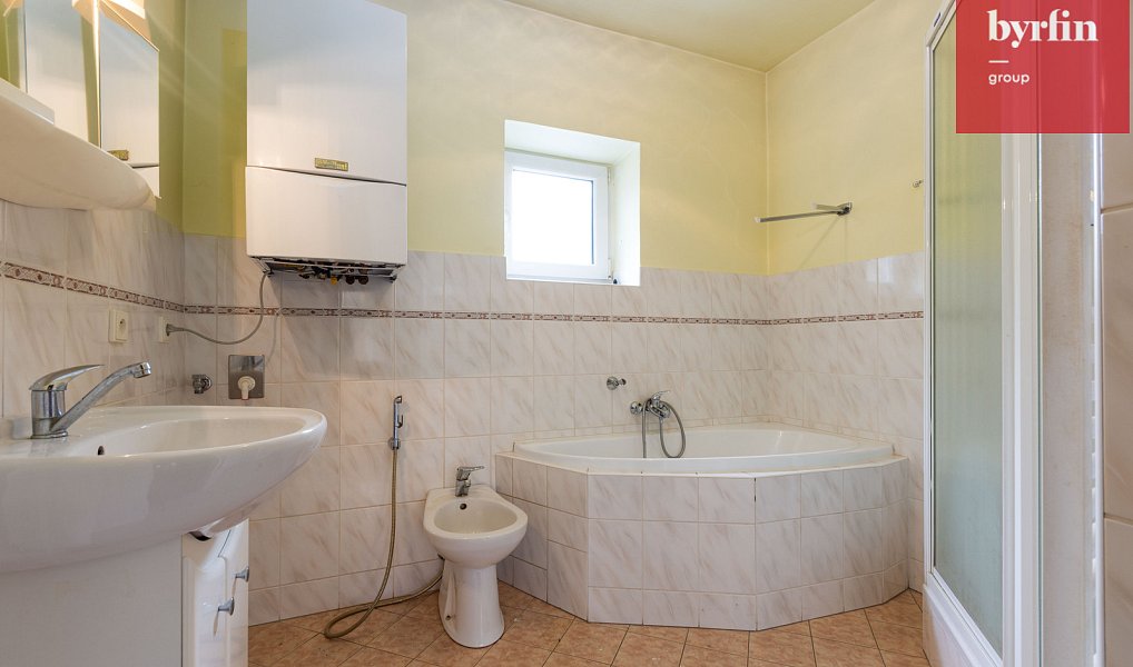 Prodej domu 185 m² s pozemkem 957 m², Opava – náhled fotky 16