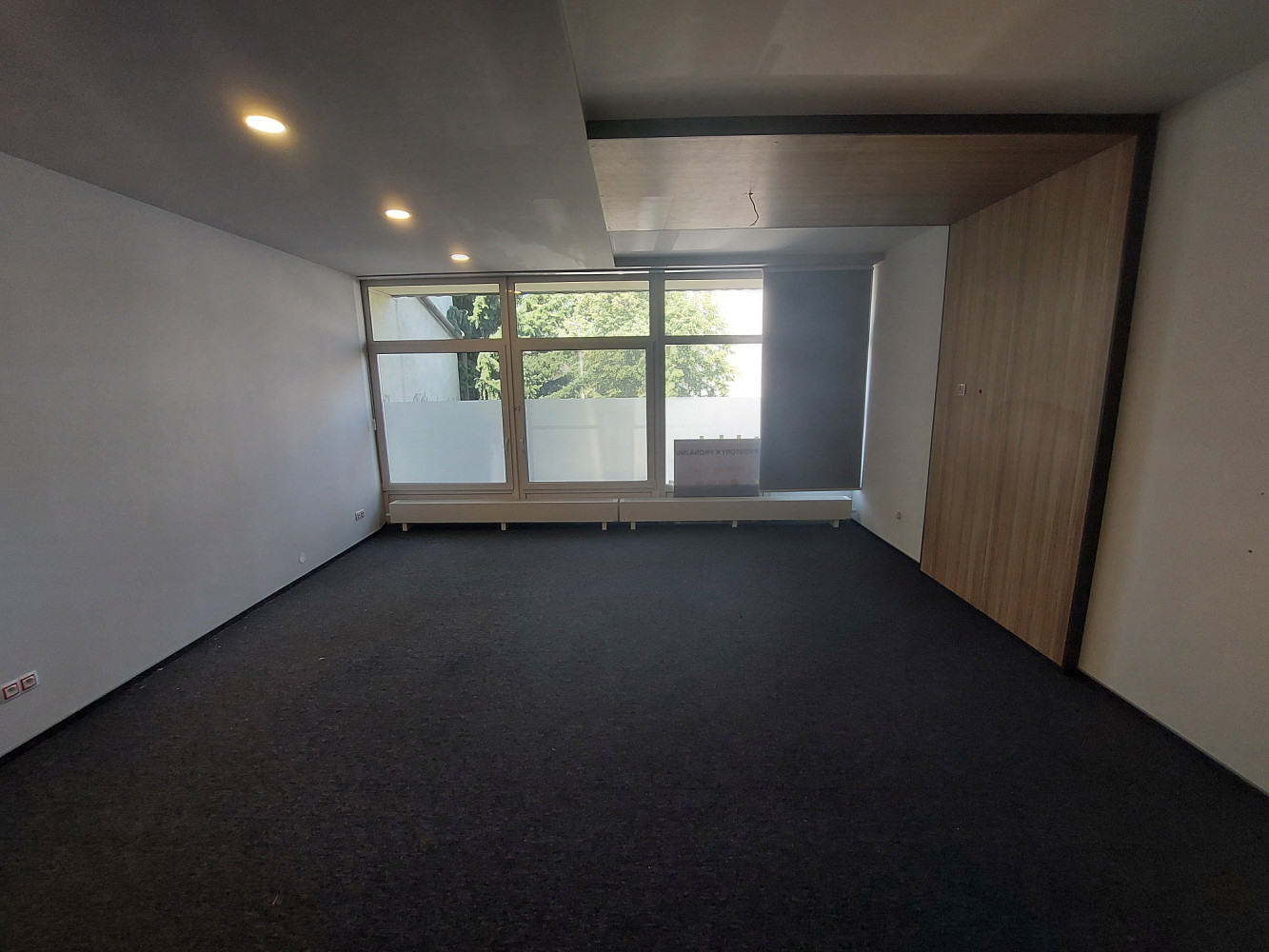 Pronájem obchodních prostor 45 m²