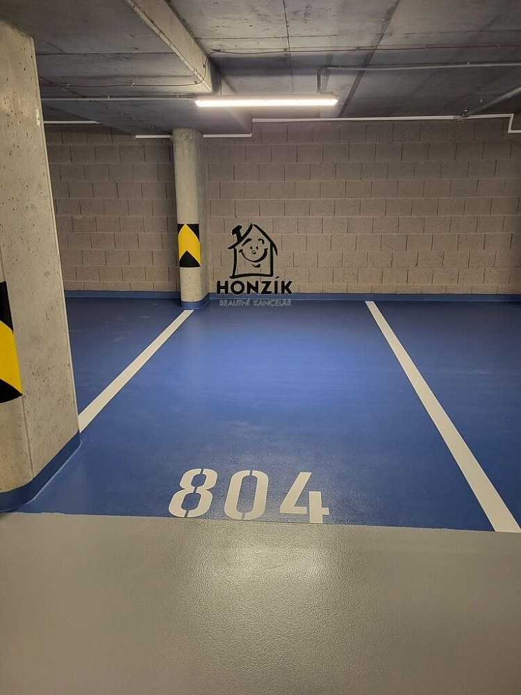 Garážové stání 15m2 , praha 4 modřany, ul. mezi vodami