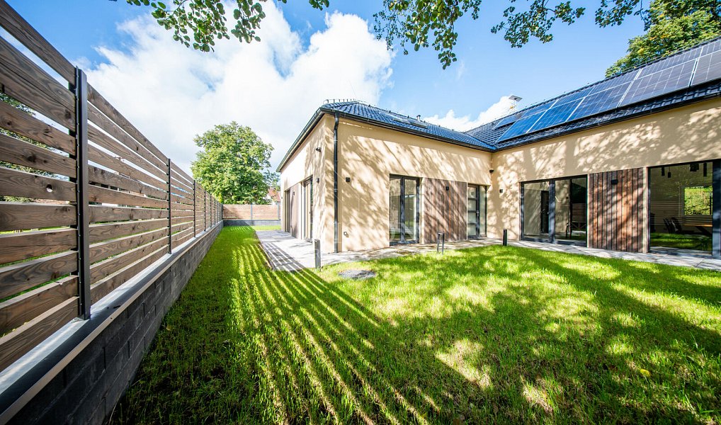 Prodej domu 272 m² s pozemkem 1 091 m², Kamenice – náhled fotky 53