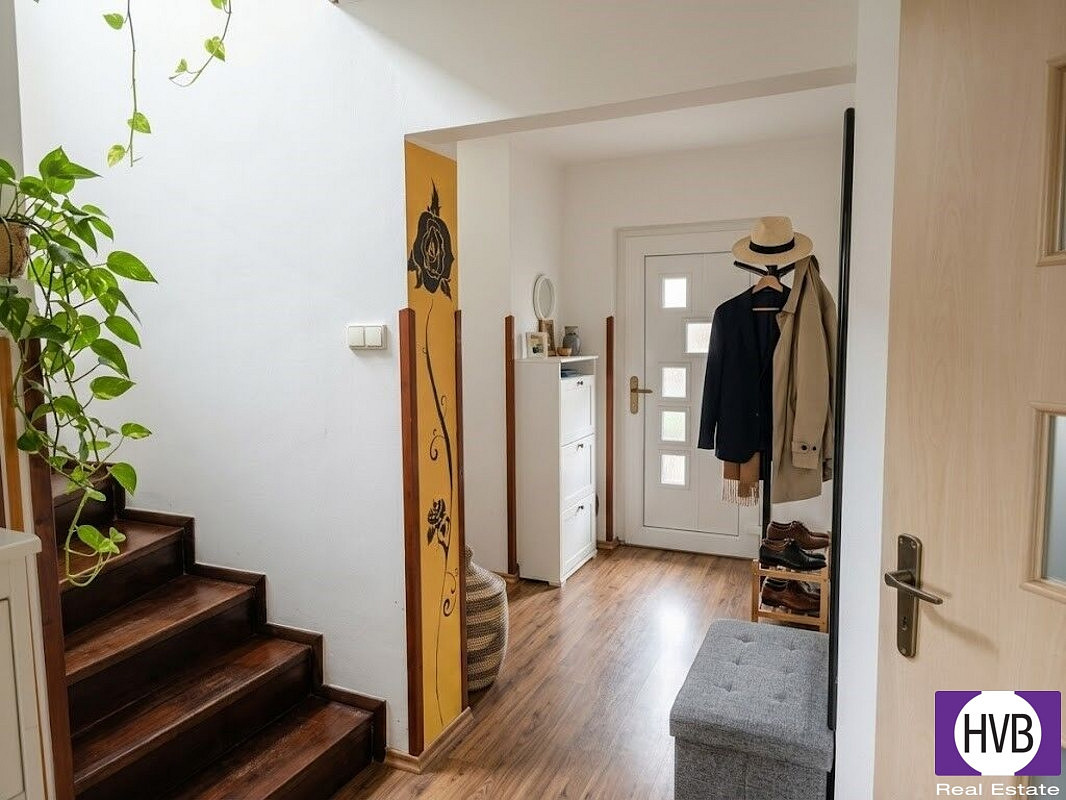 Prodej domu 135 m² s pozemkem 565 m² – fotografie 2