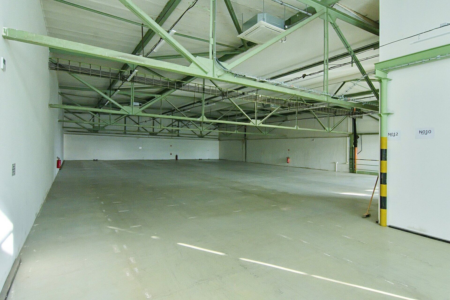 Pronájem skladovacích prostor 1 485 m² – fotografie 5