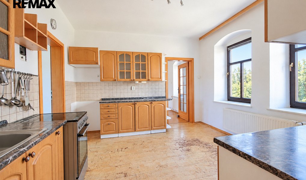 Prodej domu 200 m² s pozemkem 910 m², Kájov – náhled fotky 33