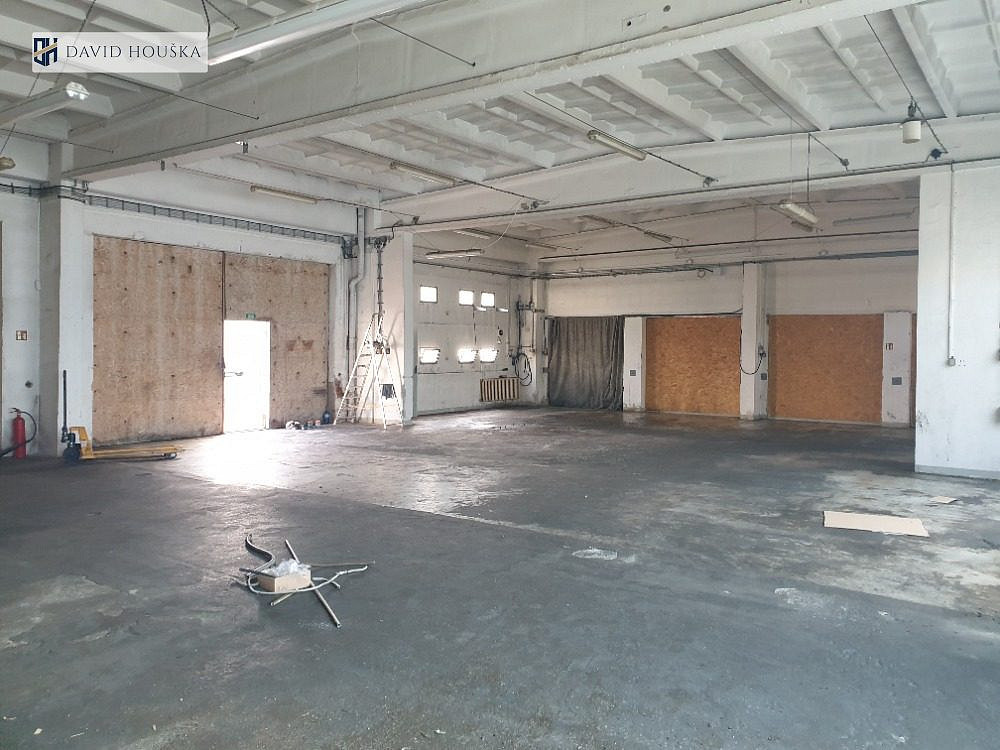 Pronájem komerčního objektu (jiného typu) 322 m²