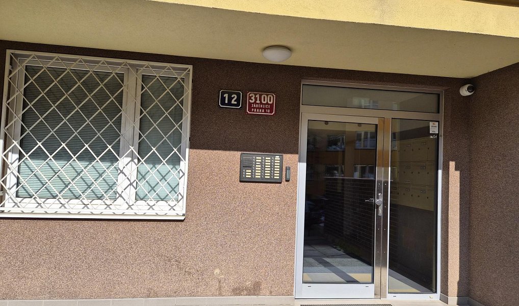 Prodej bytu 4+1 90 m², Praha – náhled fotky 26