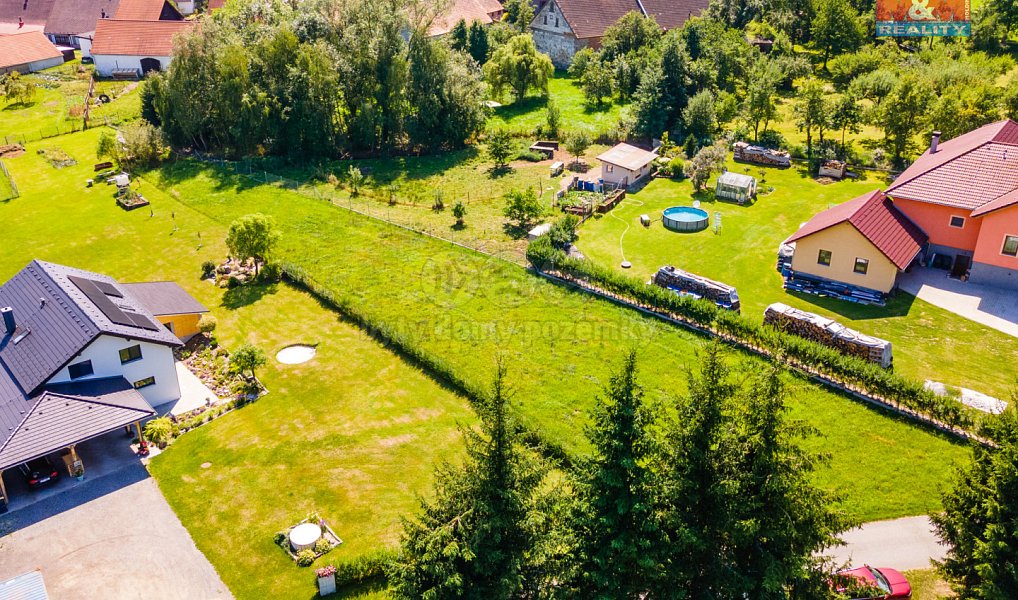 Prodej stavebního pozemku 1 240 m², Zálezly – náhled fotky 11