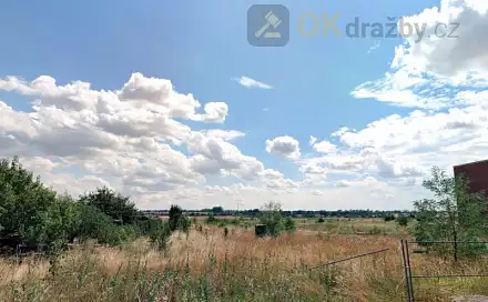 Dražba komerčního pozemku 41 969 m², K Závlaze, Znojmo