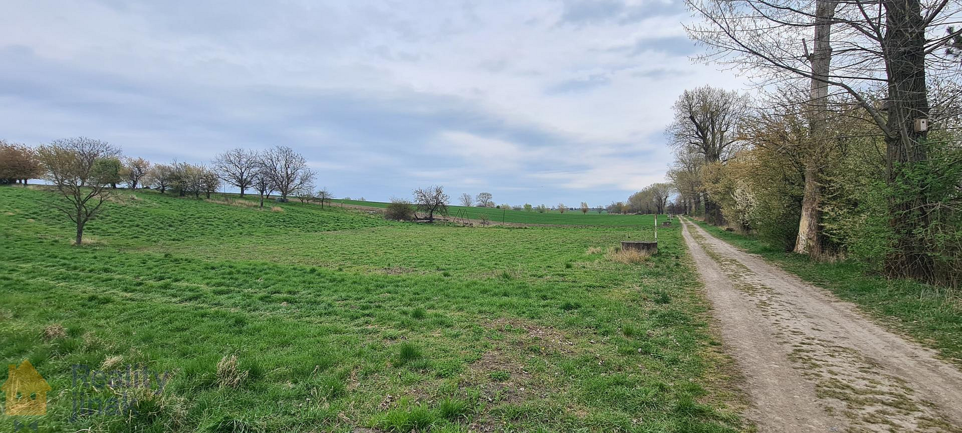 Prodej stavebního pozemku 1 854 m² – fotografie 2