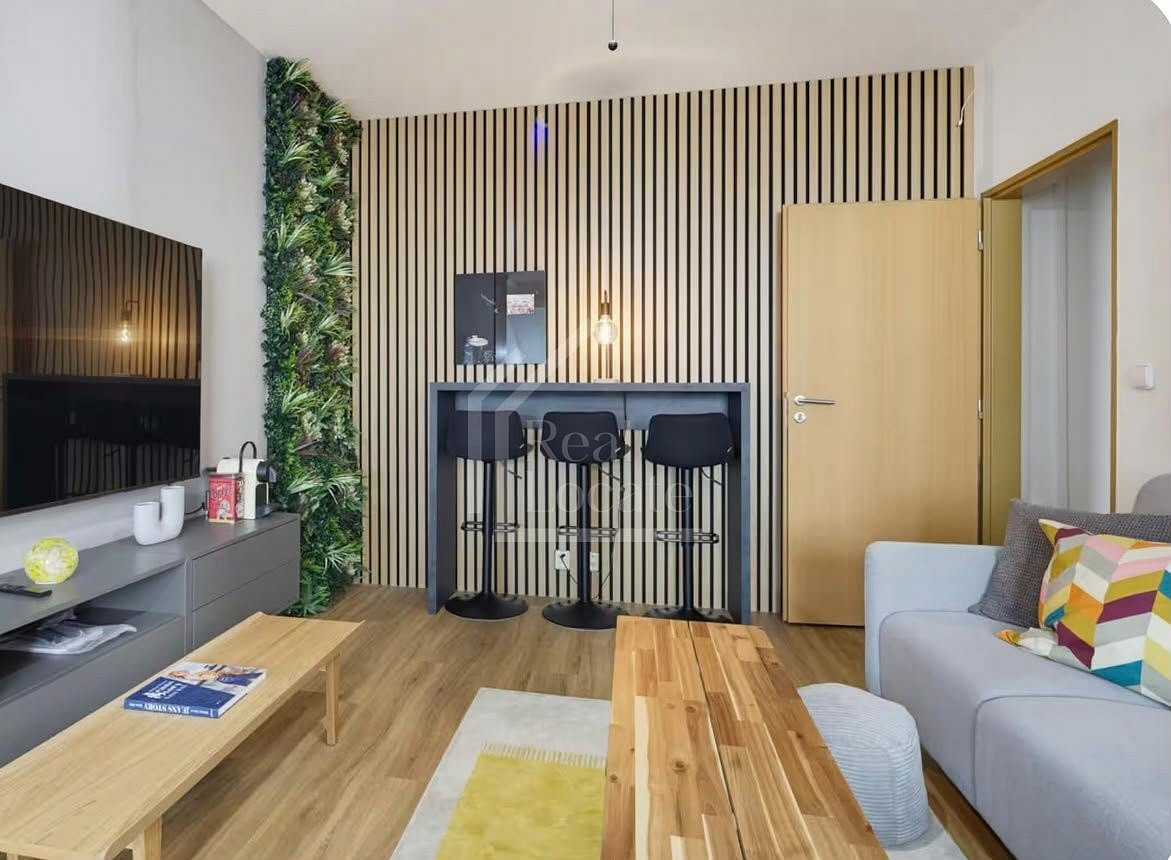 Pronájem bytu 1+kk 25 m² – fotografie 4
