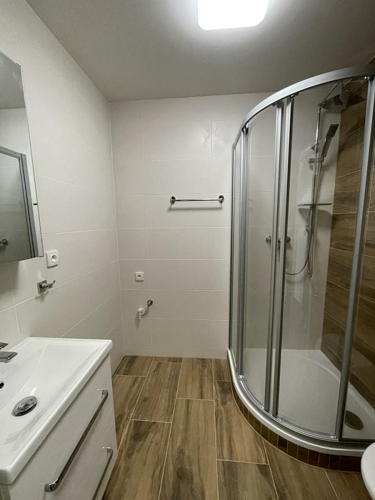 Pronájem bytu 1+kk 34 m² — photo 2