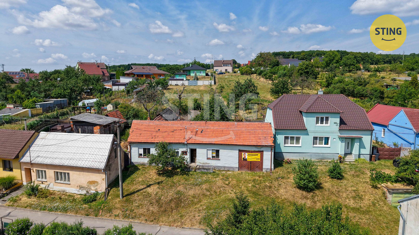 Prodej domu 167 m² s pozemkem 697 m² — photo 2