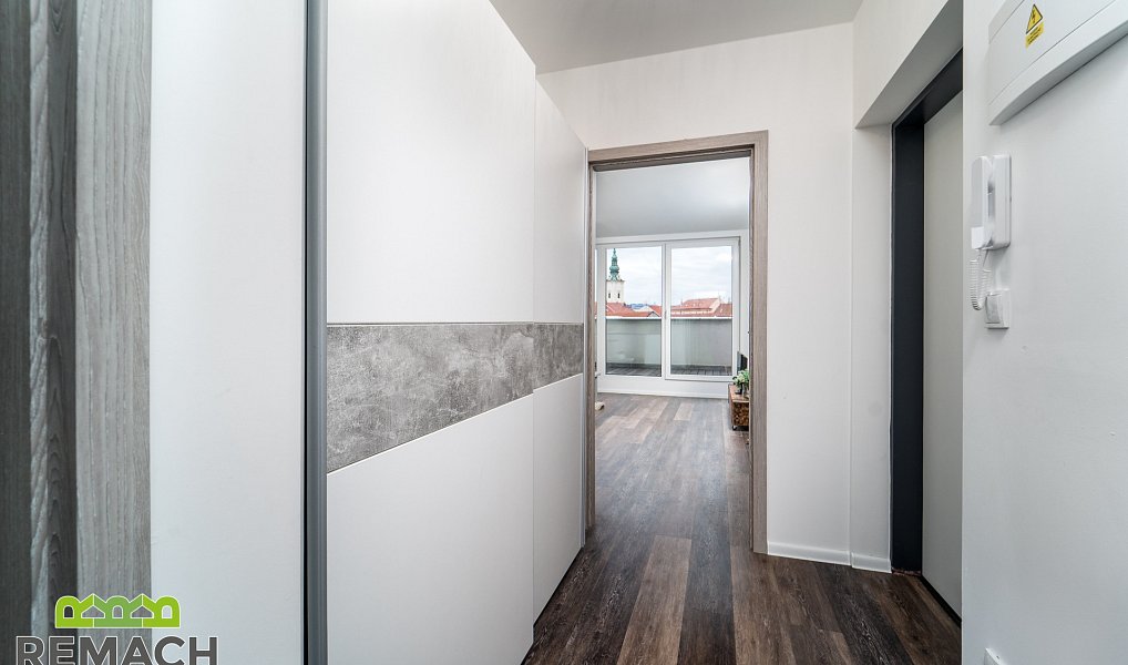 Pronájem bytu 2+kk 144 m², Uherské Hradiště – náhled fotky 10