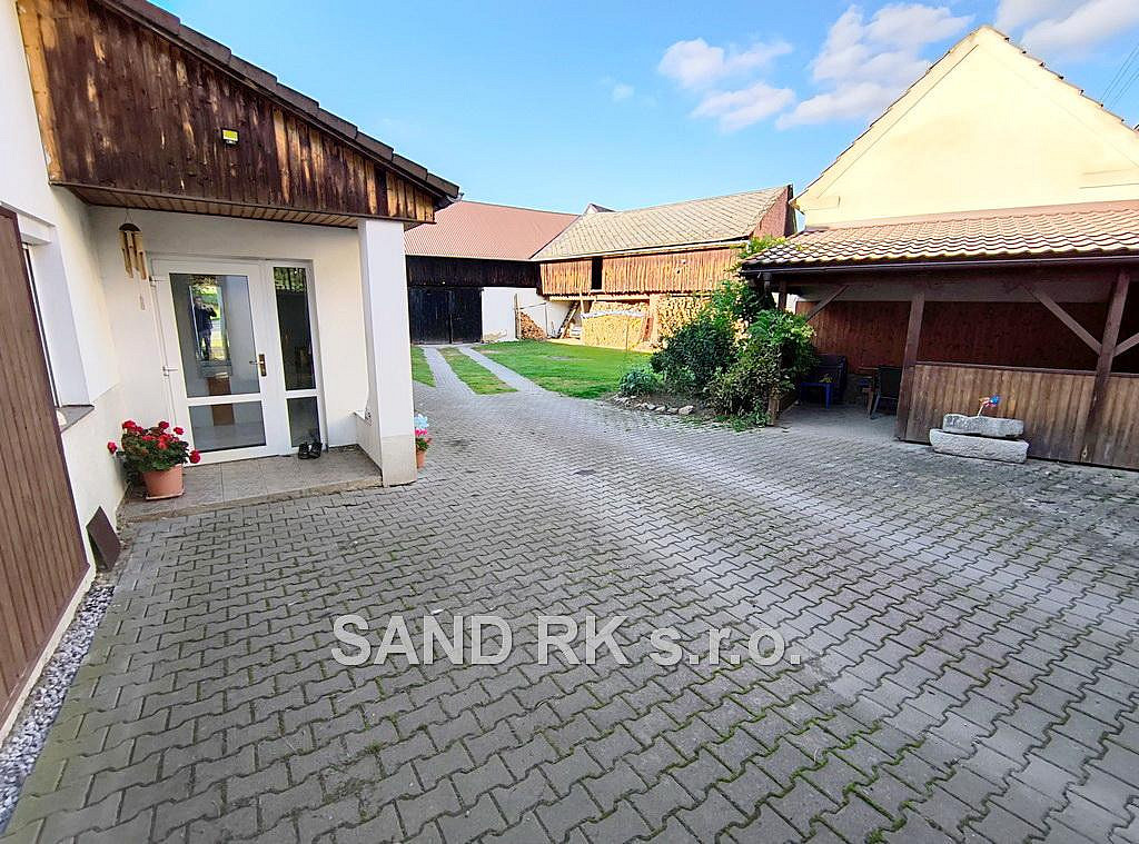 Prodej domu 234 m² s pozemkem 2 861 m² – fotografie 3