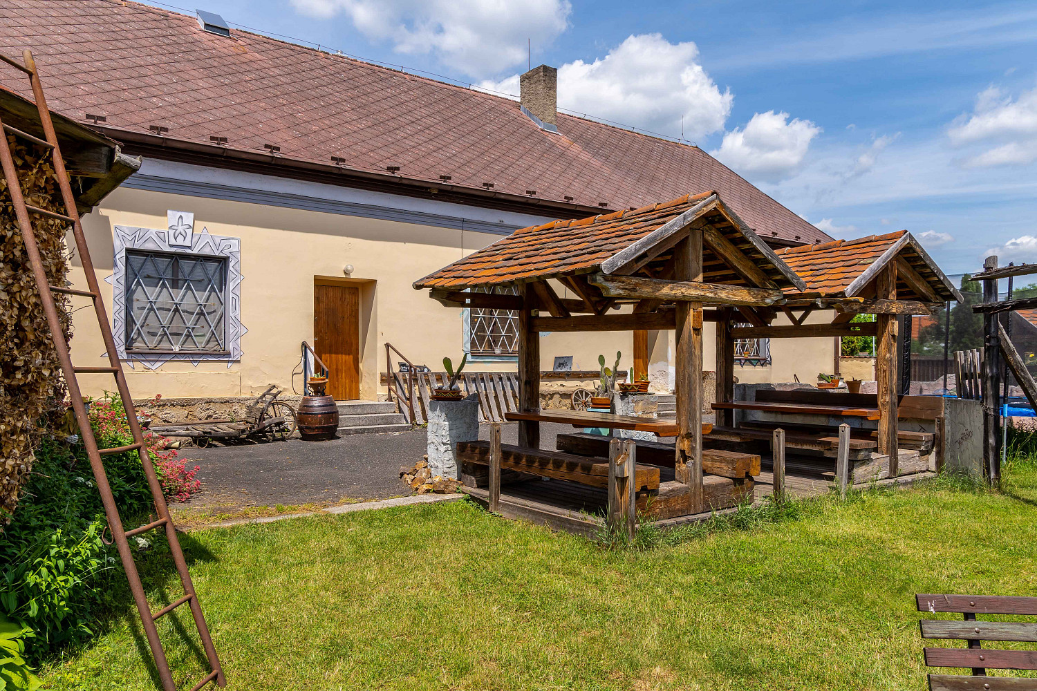 Prodej restaurace 300 m² – pohled 2