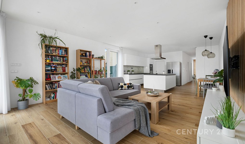 Prodej domu 172 m² s pozemkem 612 m², Hajany – náhled fotky 3