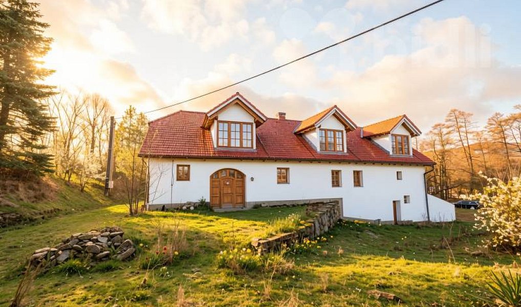 Prodej domu 1 947 m² s pozemkem 24 277 m², Žihobce – náhled fotky 2
