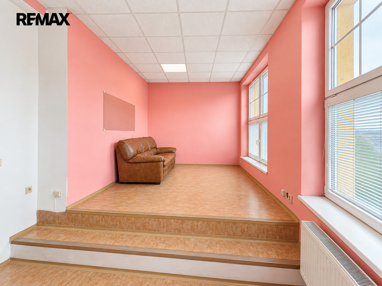 Pronájem obchodních prostor 25 m² – fotografie 5