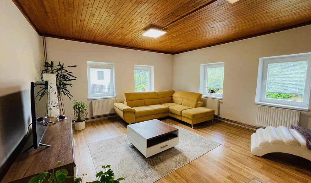 Prodej domu 130 m² s pozemkem 1 063 m², Čtveřín – náhled fotky 13