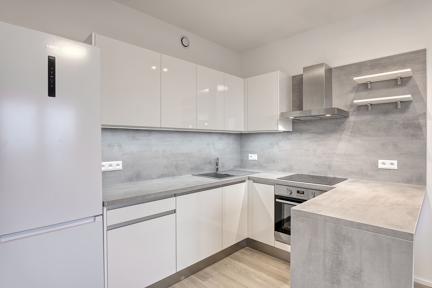 Pronájem bytu 2+kk 60 m² — photo 3